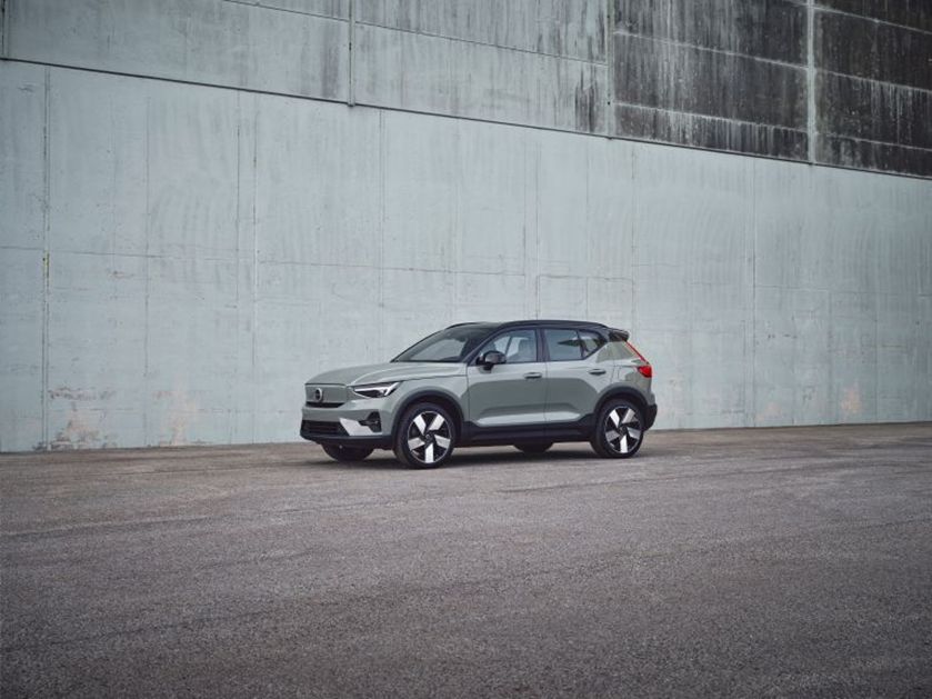 A Grey Volvo XC40