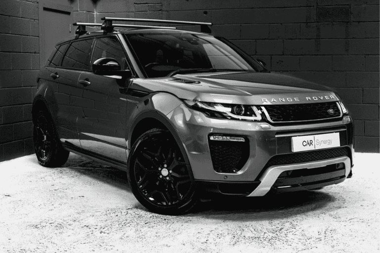 Range Rover Evoque, from front angle view