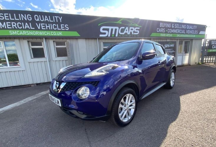 A Blue Nissan Juke