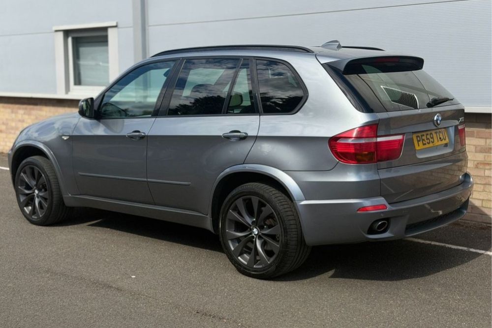 Dakota Grey 2009 BMW X5 35d M Sport 7-seater SUV parked for sale at Mersea Cars Colchester Essex