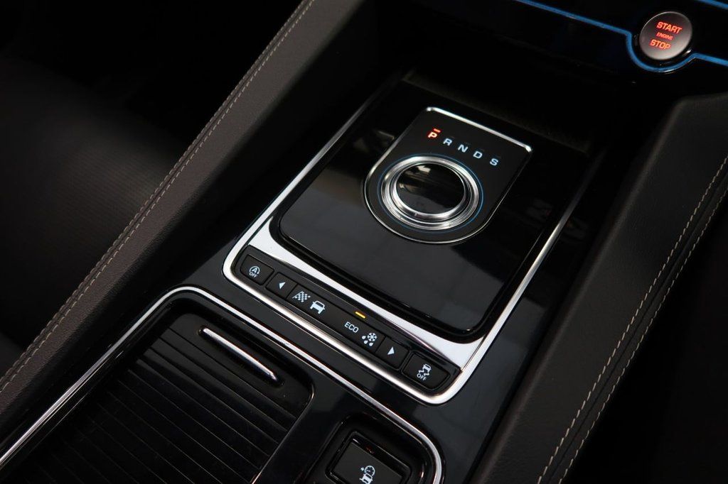 Used Jaguar F Pace Interior | Motor City Plymouth