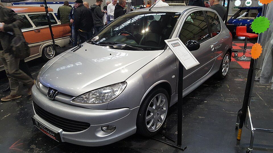 The Peugeot 206: How It Became One of Europe's Biggest Sales Successes ...