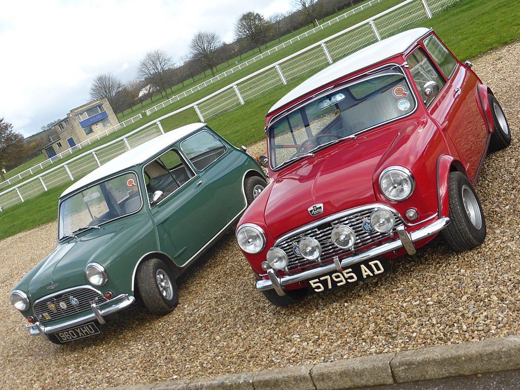 The First Cars Ever Sold in the UK - A Look Back in Time - Dace Motor Group