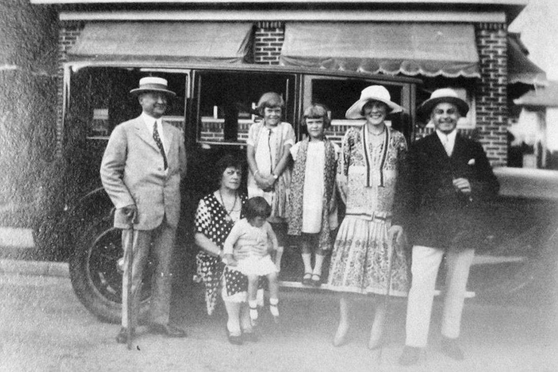 The First Cars Ever Sold in the UK - A Look Back in Time - Dace Motor Group