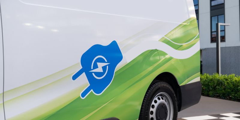 Electric van icon