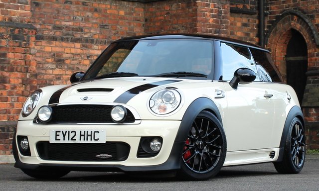 2012 12 MINI Hatch John Cooper Works 1.6 JOHN COOPER WORKS 3d 211 BHP