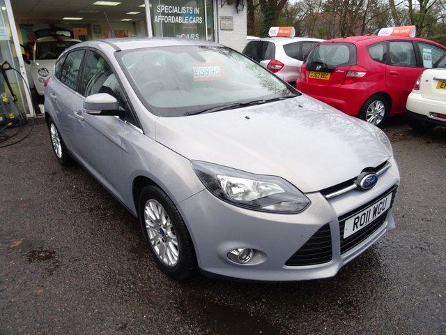 2011 11 Ford Focus 1.6 TITANIUM 5d 124 BHP
