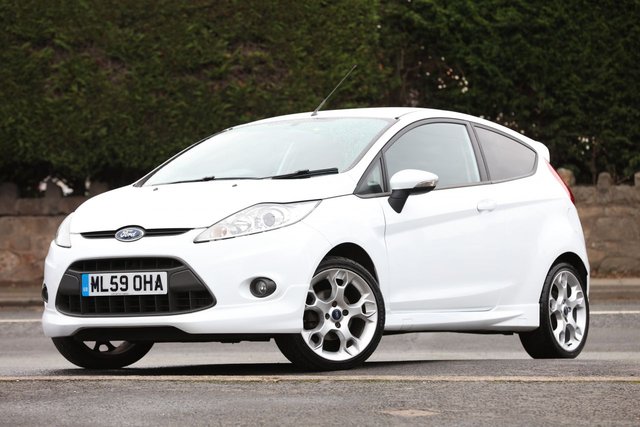2009 59 Ford Fiesta 1.6 ZETEC S TDCI 3d 89 BHP