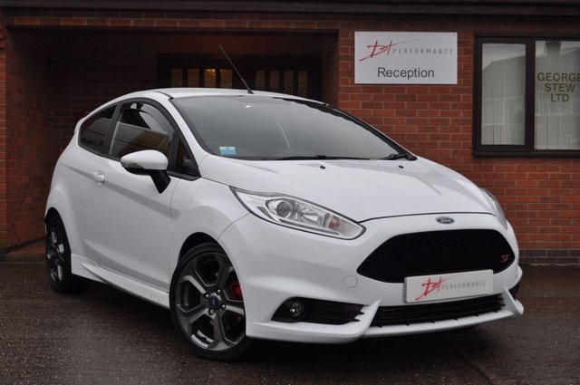 2016 16 Ford Fiesta 1.6 ST-2 3d 180 BHP NAVIGATION