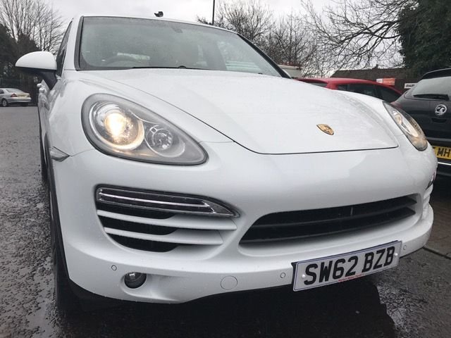2013 62 Porsche Cayenne 3.0 D V6 TIPTRONIC 5d AUTO 245 BHP
