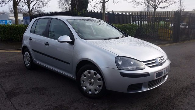 2004 04 Volkswagen Golf 1.6 S FSI 5d 114 BHP