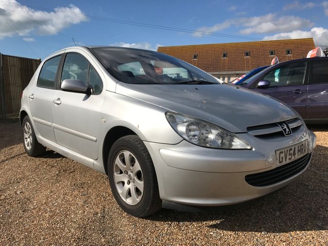 2004 54 Peugeot 307 1.6 S 5d 108 BHP