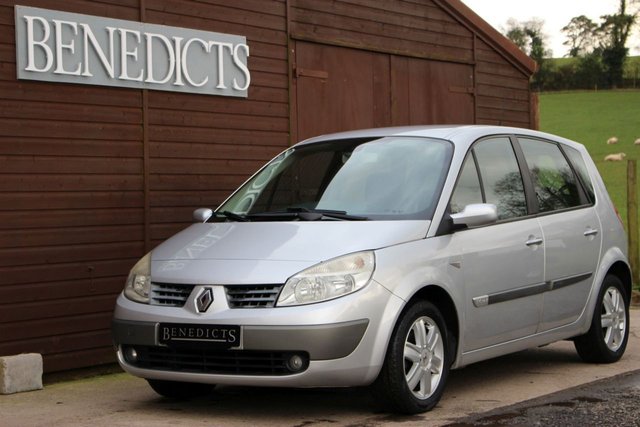 2005 55 Renault Scenic 1.6 DYNAMIQUE VVT 5d AUTO 110 BHP