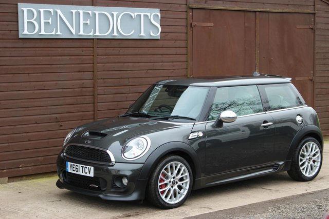 2011 61 MINI Hatch John Cooper Works 1.6 JOHN COOPER WORKS 3d 211 BHP