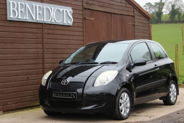 2007 07 Toyota Yaris 1.3 L ZINC 3d 86 BHP