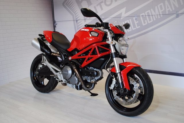 2012 12 Ducati Monster 696 696cc