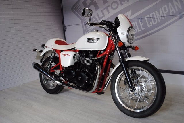 2011 11 Triumph Thruxton 900