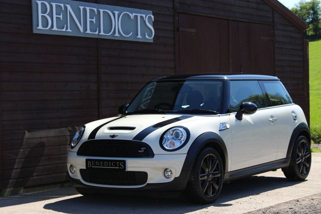 2009 09 MINI Hatch Cooper 1.6 COOPER S 3d AUTO 172 BHP