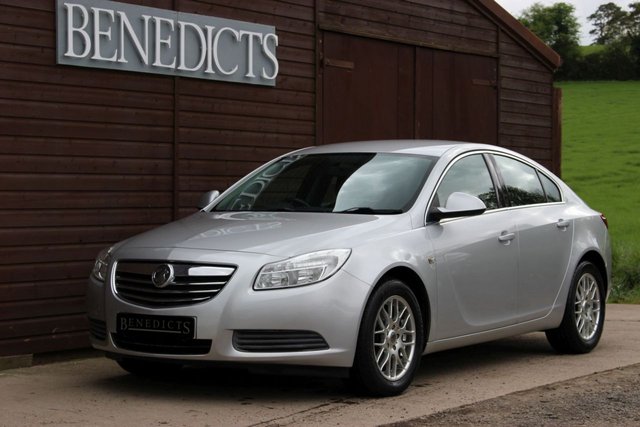 2010 60 Vauxhall Insignia 2.0 EXCLUSIV CDTI 5d 128 BHP