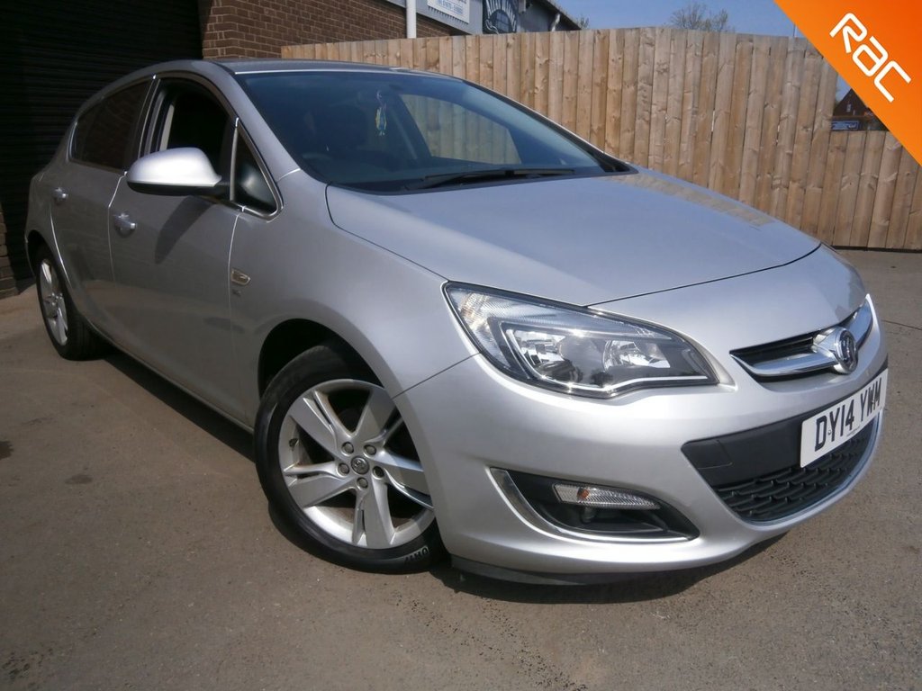USED 2014 14 VAUXHALL ASTRA 1.6 SRI 5d 113 BHP ***SAT NAV & BLUETOOTH***