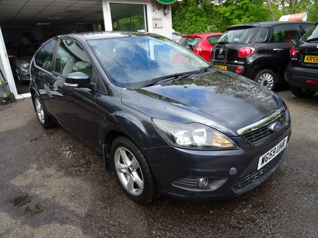 2010 59 Ford Focus 1.6 ZETEC 3d AUTOMATIC 100 BHP