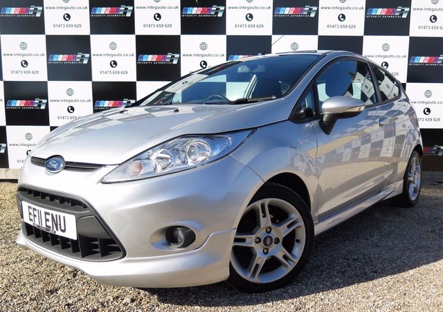 2011 11 Ford Fiesta 1.6 ZETEC S 3d 118 BHP