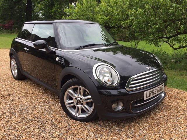 2013 63 MINI Hatch Cooper 1.6 COOPER 3d AUTO 122 BHP