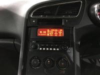 USED PEUGEOT 5008 7 Seats / Bluetooth / AC