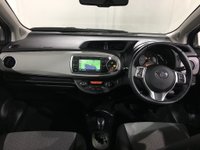 USED TOYOTA YARIS Panoramic Roof/Nav/1 Owner
