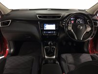 USED NISSAN QASHQAI Panoramic Roof/SatNav/1 Owner