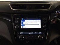 USED NISSAN QASHQAI Panoramic Roof/SatNav/1 Owner