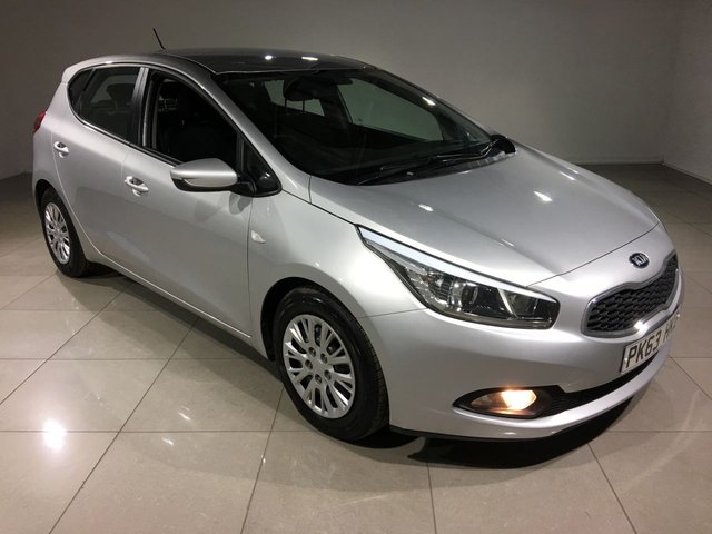 View our Kia Ceed 1.6 CRDi EcoDynamics 1 Hatchback 5dr Diesel Manual Euro 5 (s/s) (126 bhp)