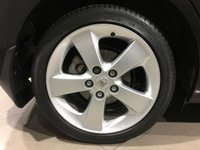 USED TOYOTA AURIS 