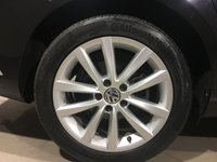 USED VOLKSWAGEN PASSAT 