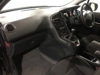 USED PEUGEOT 5008 