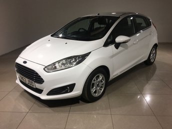 2014 FORD FIESTA}