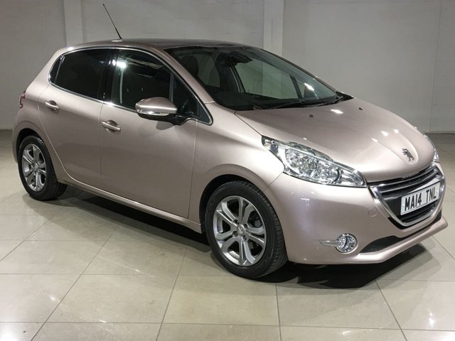 View our Peugeot 208 1.2 VTi Allure Hatchback 5dr Petrol Manual Euro 5 (82 ps)