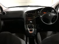 USED PEUGEOT 5008 