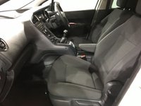 USED PEUGEOT 5008 