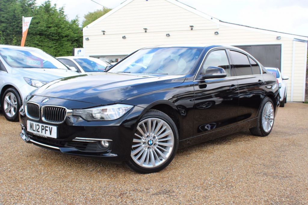 View our BMW 3 SERIES