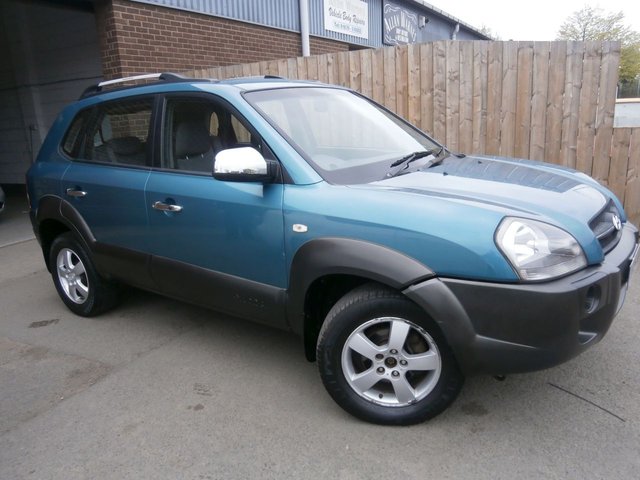 2004 54 Hyundai Tucson 2.0 GSI CRTD 4WD 5d 111 BHP
