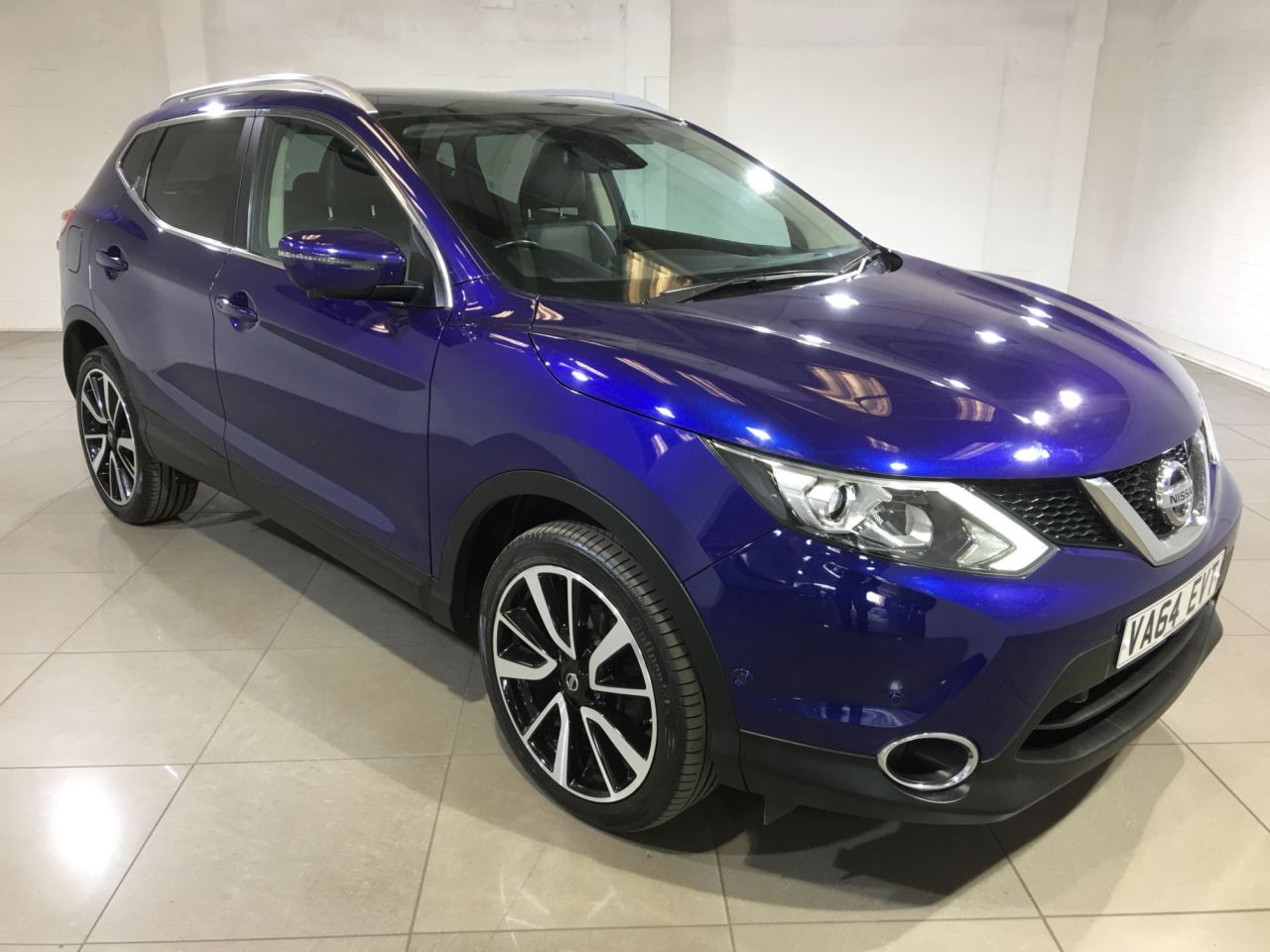 View our NISSAN QASHQAI