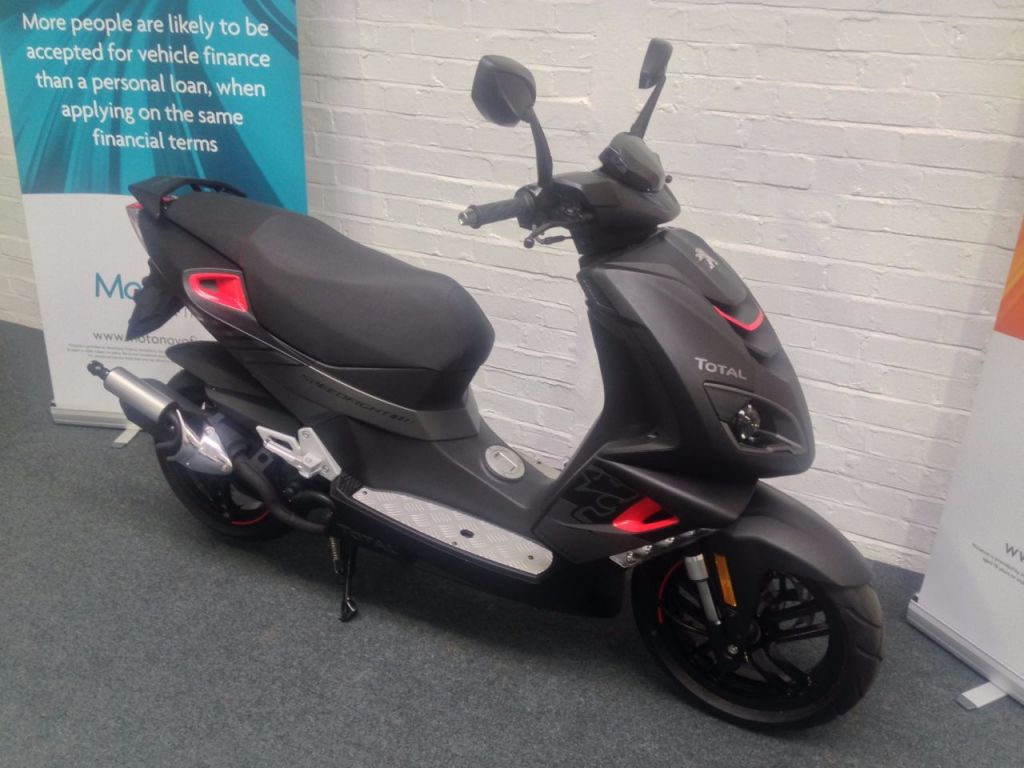USED 2017 PEUGEOT SPEEDFIGHT 50 TOTAL SPORT LIQUID COOLED 2 YEAR MANUFACTURES WARRANTY !