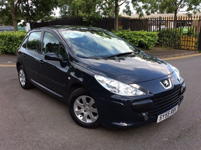 2005 55 Peugeot 307 1.6 S 5d AUTO 108 BHP
