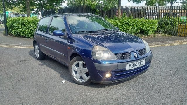 2001 Y Renault Clio 1.1 DYNAMIQUE 16V 3d 75 BHP