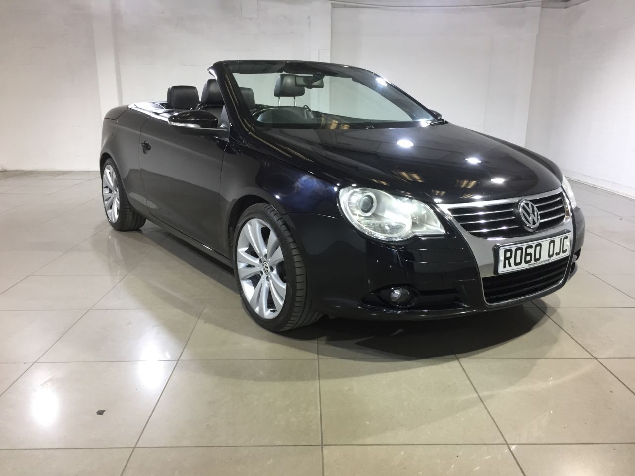 View our VOLKSWAGEN EOS