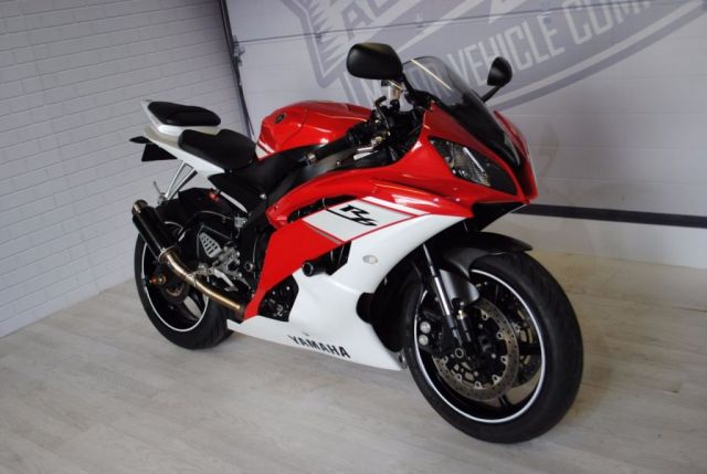 2009 58 Yamaha Yzf R6 09