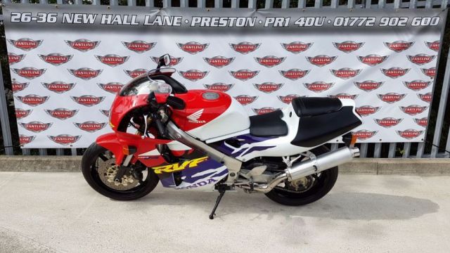 1999 V Honda Rvf400 NC35 Type 2 Classic Super Sports