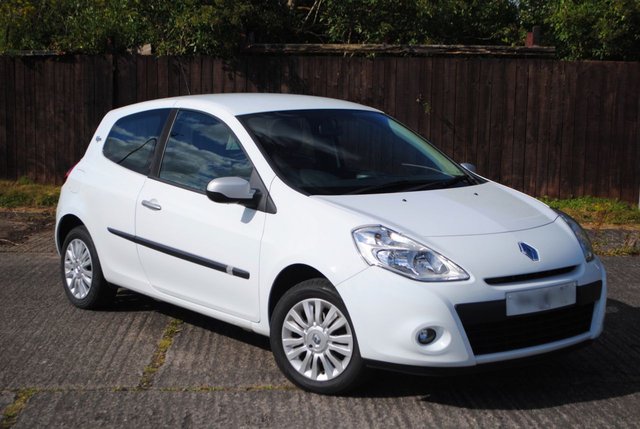 2010 10 Renault Clio 1.1 I-MUSIC 16V 3d 74 BHP