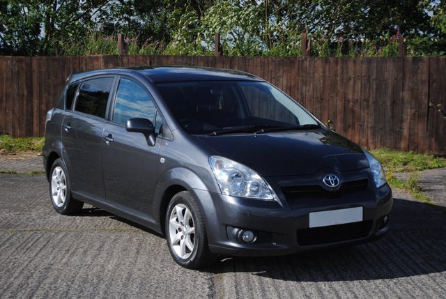2007 57 Toyota Corolla 2.2 VERSO SR D-4D 5d 135 BHP